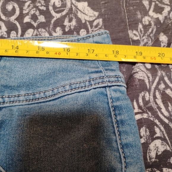 No Boundaries Classic Blue Denim Shorts - Picture 8 of 9